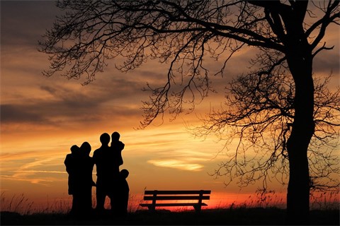 family-3347049_1280