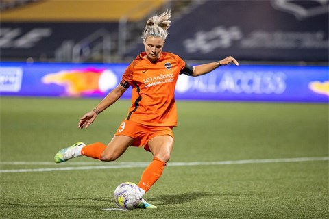 Copyright © football-5441486_1280