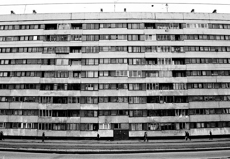 Copyright © Creative Commons Attribution 2.0 Generic license. lafleur. Apartment block, Halichnaya Street, St. Petersburg